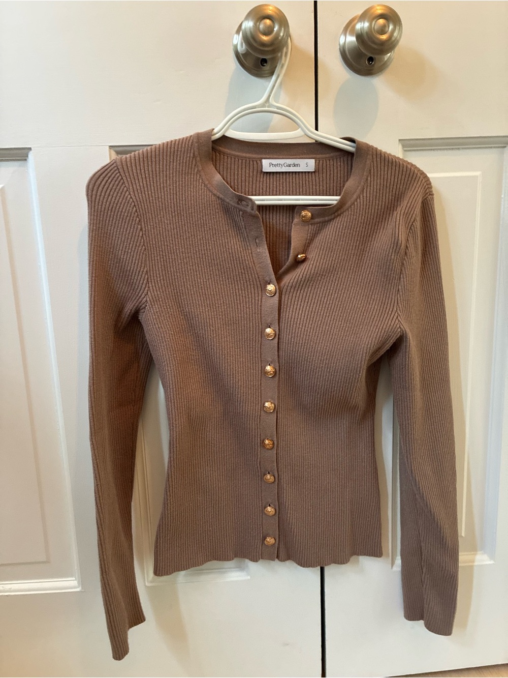 Pretty Garden Ribbed Button-Front Cardigan in Taupe
